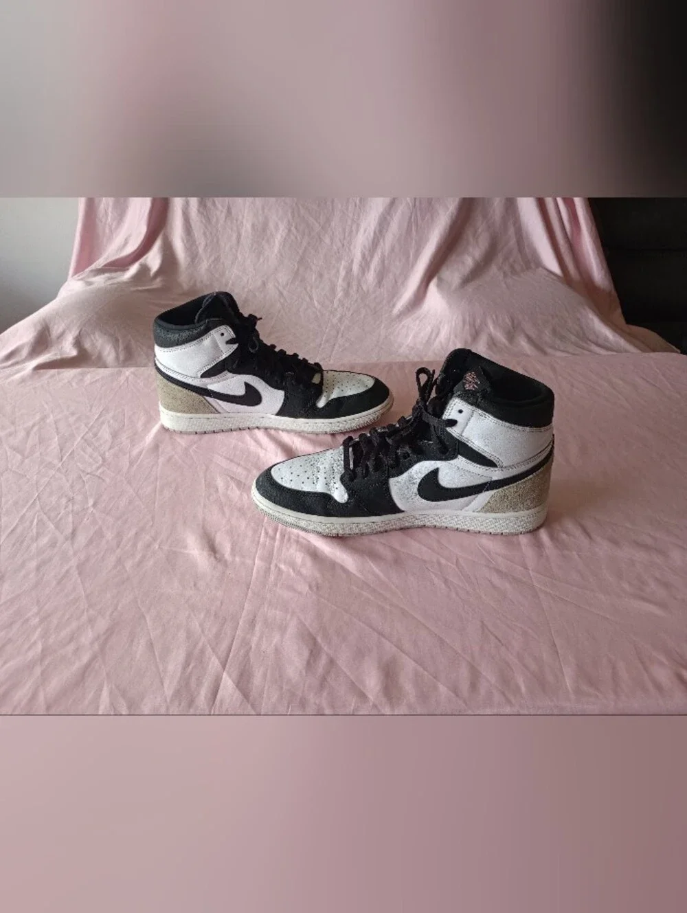 Air Jordan 1 Retro High OG White/black Lightly Used Size 12